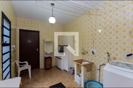 Casa à venda com 400m², 3 quartos e 6 vagasÁrea de Serviço