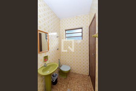 Casa à venda com 400m², 3 quartos e 6 vagasBanheiro de serviço