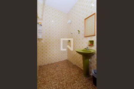 Casa à venda com 400m², 3 quartos e 6 vagasBanheiro de serviço