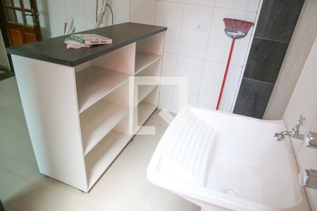 Casa de condomínio para alugar com 85m², 2 quartos e 1 vagaÁrea de Serviço