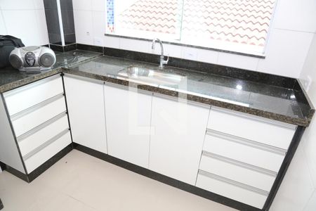 Casa de condomínio para alugar com 85m², 2 quartos e 1 vagaCozinha