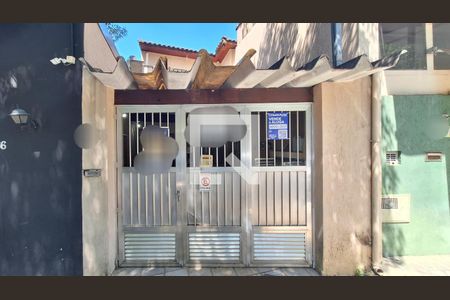 Casa à venda com 100m², 2 quartos e 1 vaga Casa à venda com 100m², 2 quartos e 1 vagaFachada