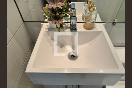 Casa de condomínio à venda com 196m², 2 quartos e 1 vaga Casa de condomínio à venda com 196m², 2 quartos e 1 vagaBanheiro Social