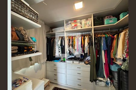 Casa de condomínio à venda com 196m², 2 quartos e 1 vaga Casa de condomínio à venda com 196m², 2 quartos e 1 vagaSuíte