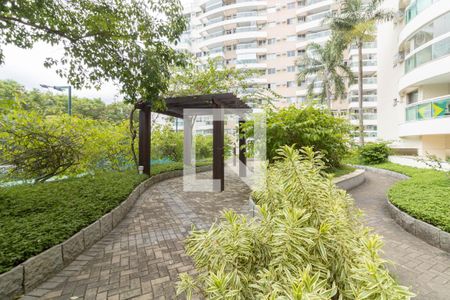 Casa de condomínio à venda com 196m², 2 quartos e 1 vaga Casa de condomínio à venda com 196m², 2 quartos e 1 vagaÁrea externa