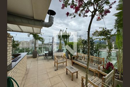 Casa de condomínio à venda com 196m², 2 quartos e 1 vaga Casa de condomínio à venda com 196m², 2 quartos e 1 vagaÁrea externa