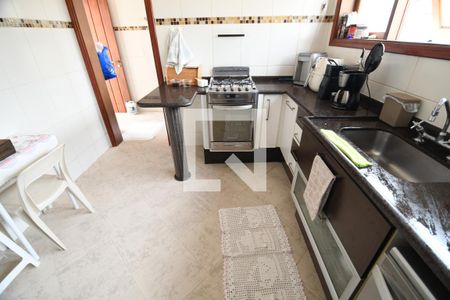 Casa para alugar com 275m², 3 quartos e 5 vagasCozinha