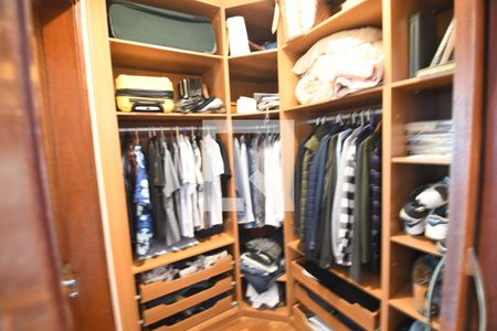 Casa para alugar com 275m², 3 quartos e 5 vagasQuarto 1 - Suíte Closet