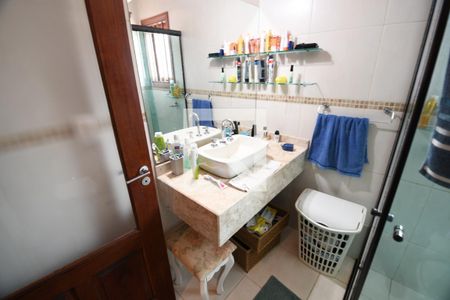 Casa para alugar com 275m², 3 quartos e 5 vagasBanheiro 1