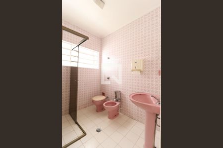 Casa à venda com 230m², 3 quartos e 1 vaga Casa à venda com 230m², 3 quartos e 1 vagaBanheiro da Suíte