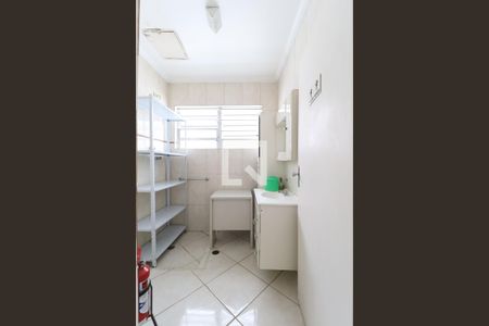 Casa à venda com 230m², 3 quartos e 1 vaga Casa à venda com 230m², 3 quartos e 1 vagaBanheiro