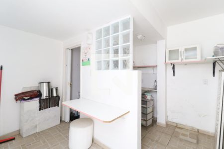 Casa à venda com 230m², 3 quartos e 1 vaga Casa à venda com 230m², 3 quartos e 1 vagaCozinha