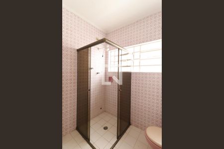 Casa à venda com 230m², 3 quartos e 1 vaga Casa à venda com 230m², 3 quartos e 1 vagaBanheiro da Suíte