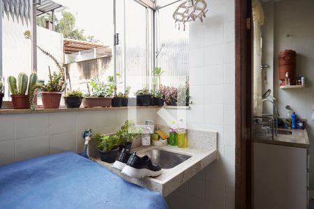 Apartamento à venda com 60m², 2 quartos e 1 vagaÁrea de Serviço