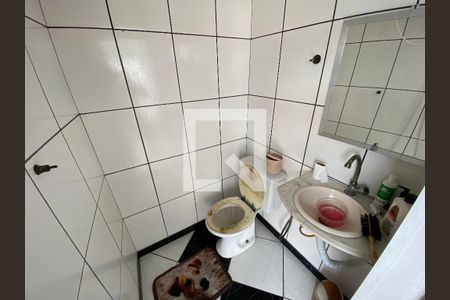 Casa à venda com 120m², 4 quartos e 1 vaga Casa à venda com 120m², 4 quartos e 1 vagaBanheiro da piscina