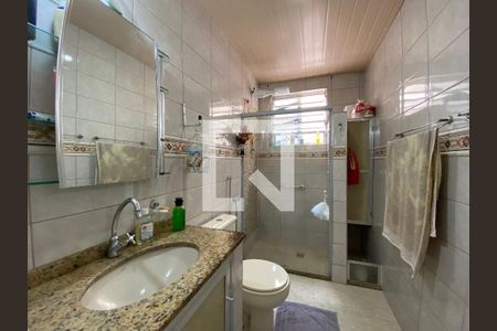 Casa à venda com 120m², 4 quartos e 1 vaga Casa à venda com 120m², 4 quartos e 1 vagaBanheiro