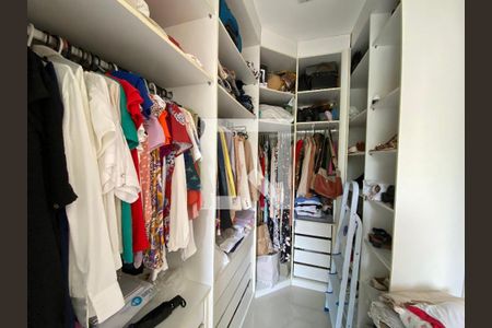 Casa à venda com 120m², 4 quartos e 1 vaga Casa à venda com 120m², 4 quartos e 1 vagaCloset do Quarto 3