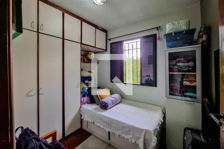 Casa à venda com 200m², 4 quartos e 2 vagasQuarto 2