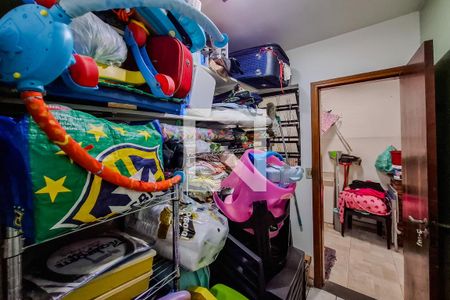 Casa à venda com 200m², 4 quartos e 2 vagasÁrea de Serviço