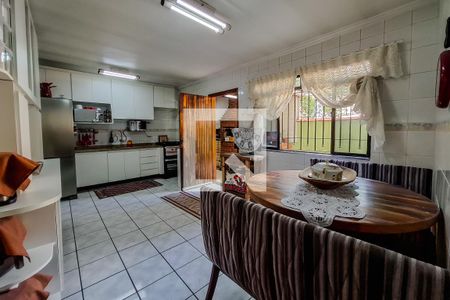 Casa à venda com 200m², 4 quartos e 2 vagasCozinha
