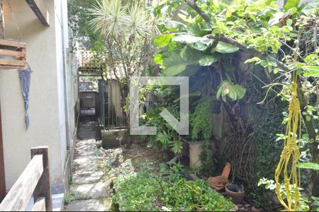 Casa à venda com 300m², 4 quartos e 3 vagas Casa à venda com 300m², 4 quartos e 3 vagasJardim