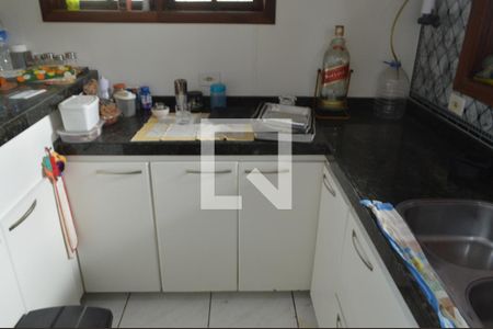 Casa à venda com 300m², 4 quartos e 3 vagas Casa à venda com 300m², 4 quartos e 3 vagasCozinha