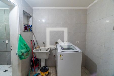 Casa à venda com 180m², 3 quartos e 2 vagas Casa à venda com 180m², 3 quartos e 2 vagasLavanderia