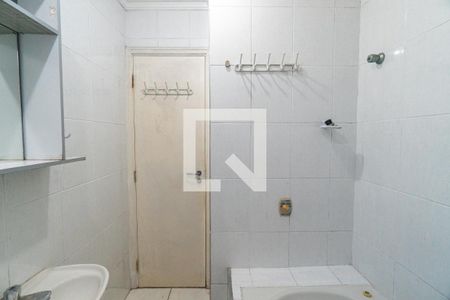 Casa à venda com 180m², 3 quartos e 2 vagas Casa à venda com 180m², 3 quartos e 2 vagasBanheiro Social