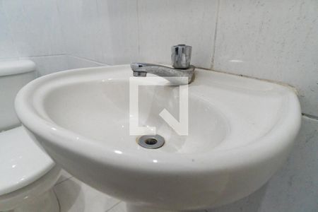 Casa à venda com 180m², 3 quartos e 2 vagas Casa à venda com 180m², 3 quartos e 2 vagasBanheiro Social Detalhe