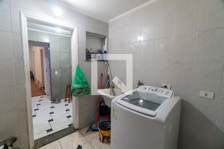 Casa à venda com 180m², 3 quartos e 2 vagas Casa à venda com 180m², 3 quartos e 2 vagasLavanderia
