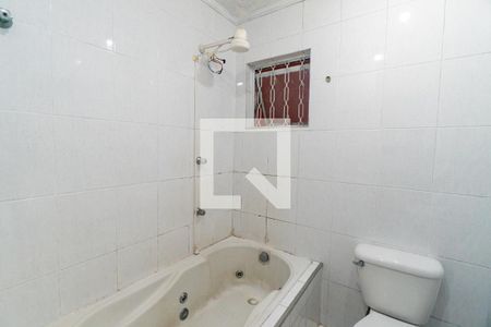 Casa à venda com 180m², 3 quartos e 2 vagas Casa à venda com 180m², 3 quartos e 2 vagasBanheiro Social