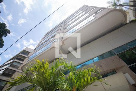 Apartamento à venda com 102m², 3 quartos e 1 vagaFachada