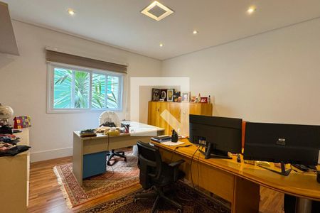 Casa de condomínio à venda com 510m², 4 quartos e 5 vagasSuíte 3