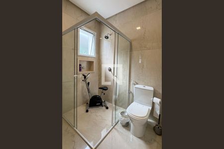 Casa de condomínio à venda com 510m², 4 quartos e 5 vagasBanheiro da Suíte 3