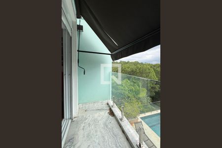 Casa de condomínio à venda com 510m², 4 quartos e 5 vagassacada da Suíte 1