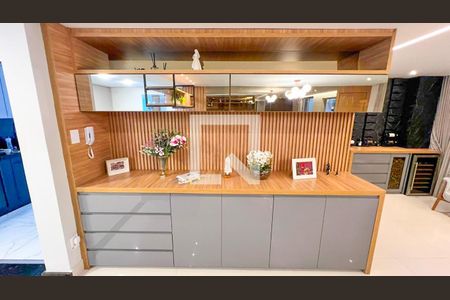 Apartamento à venda com 232m², 4 quartos e 2 vagas Apartamento à venda com 232m², 4 quartos e 2 vagasCozinha