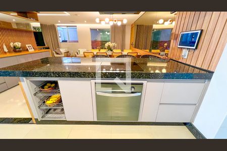 Apartamento à venda com 232m², 4 quartos e 2 vagas Apartamento à venda com 232m², 4 quartos e 2 vagasCozinha