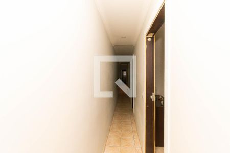 Casa à venda com 280m², 4 quartos e 2 vagas Casa à venda com 280m², 4 quartos e 2 vagasCorredor