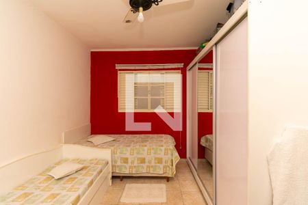 Casa à venda com 280m², 4 quartos e 2 vagas Casa à venda com 280m², 4 quartos e 2 vagasQuarto 2