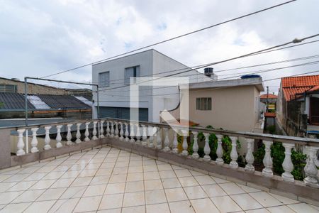 Casa à venda com 280m², 4 quartos e 2 vagas Casa à venda com 280m², 4 quartos e 2 vagasTerraço