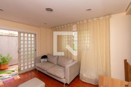 Casa à venda com 280m², 4 quartos e 2 vagas Casa à venda com 280m², 4 quartos e 2 vagasCasa 2 - Sala
