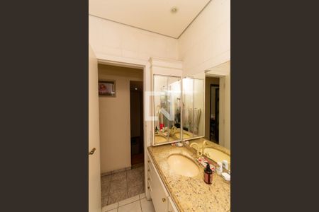Casa à venda com 280m², 4 quartos e 2 vagas Casa à venda com 280m², 4 quartos e 2 vagasCasa 2 - Banheiro