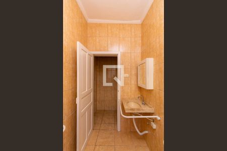 Casa à venda com 100m², 2 quartos e 2 vagas Casa à venda com 100m², 2 quartos e 2 vagasBanheiro