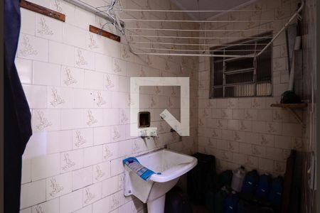 Casa à venda com 80m², 1 quarto e 8 vagas Casa à venda com 80m², 1 quarto e 8 vagasÁrea de Serviço