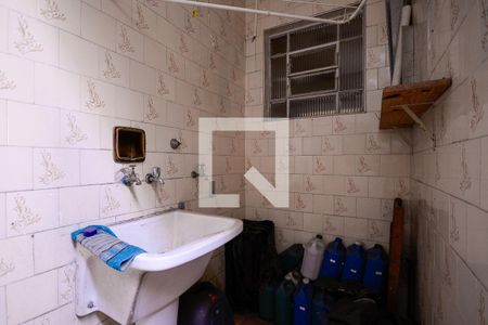 Casa à venda com 80m², 1 quarto e 8 vagas Casa à venda com 80m², 1 quarto e 8 vagasÁrea de Serviço