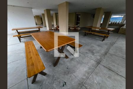 Apartamento à venda com 200m², 3 quartos e 2 vagas Apartamento à venda com 200m², 3 quartos e 2 vagasÁrea comum - Churrasqueira