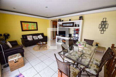 Apartamento à venda com 200m², 3 quartos e 2 vagas Apartamento à venda com 200m², 3 quartos e 2 vagasSala 2 (2º Andar)