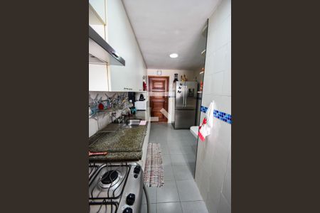 Apartamento à venda com 200m², 3 quartos e 2 vagas Apartamento à venda com 200m², 3 quartos e 2 vagasCozinha