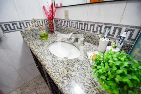 Apartamento à venda com 200m², 3 quartos e 2 vagas Apartamento à venda com 200m², 3 quartos e 2 vagasBanheiro Social 1