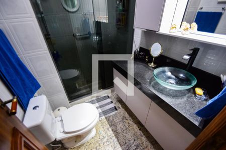 Apartamento à venda com 200m², 3 quartos e 2 vagas Apartamento à venda com 200m², 3 quartos e 2 vagasBanheiro Social 2